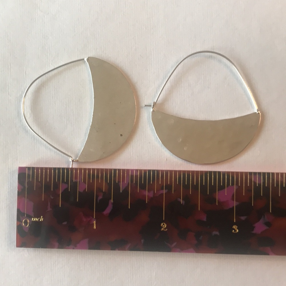 Everri Hammered Half-Moon Hoop Earrings - Picture 9 of 14